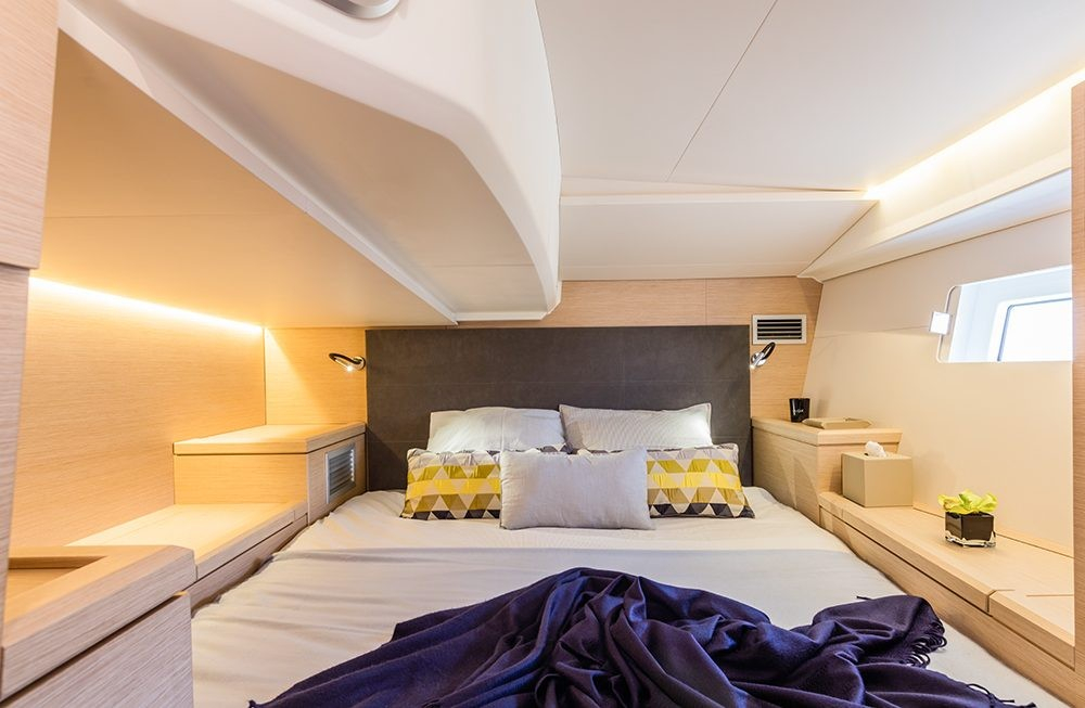 Bareboat Sailing Yacht RECOVERY ROOM photo 4