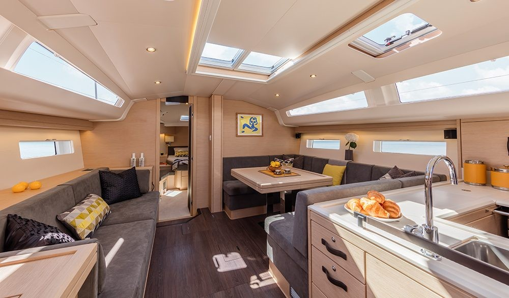 Bareboat Sailing Yacht RECOVERY ROOM photo 6