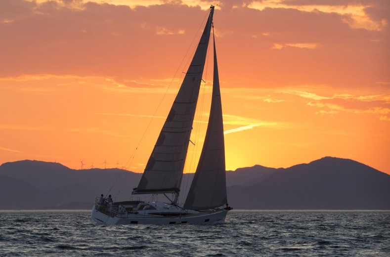 Bareboat Sailing Yacht Jeanneau 54 photo 5