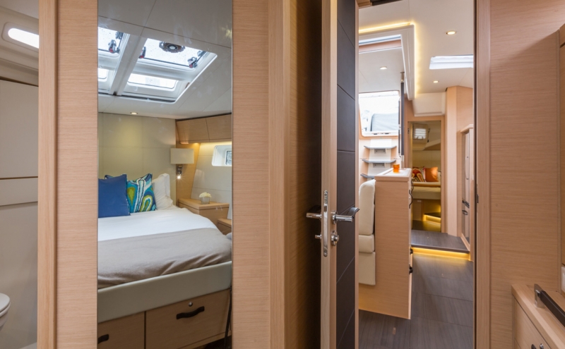 Bareboat Sailing Yacht Jeanneau 54 photo 8