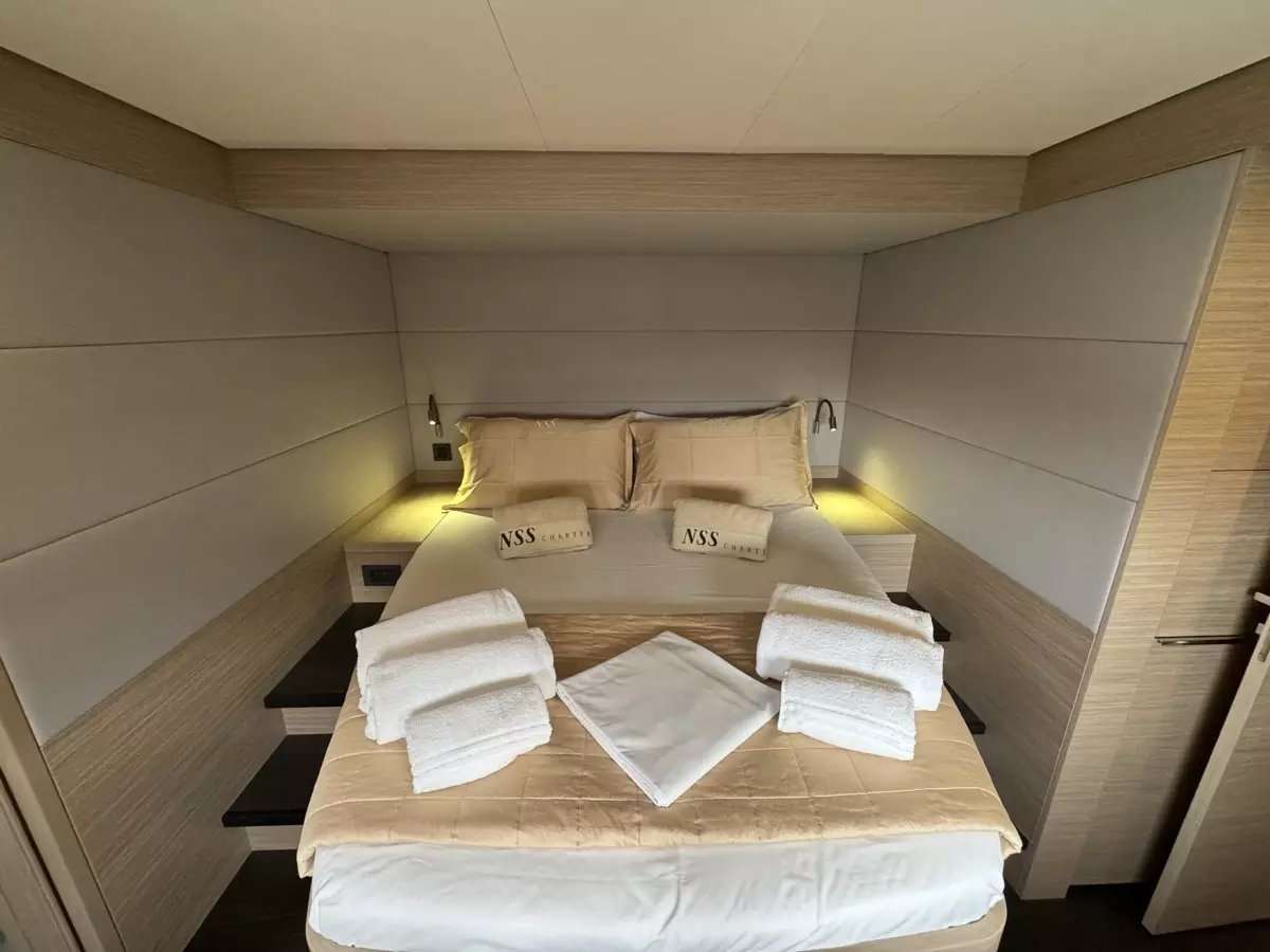 Bareboat Catamaran JELLYFISH photo 7