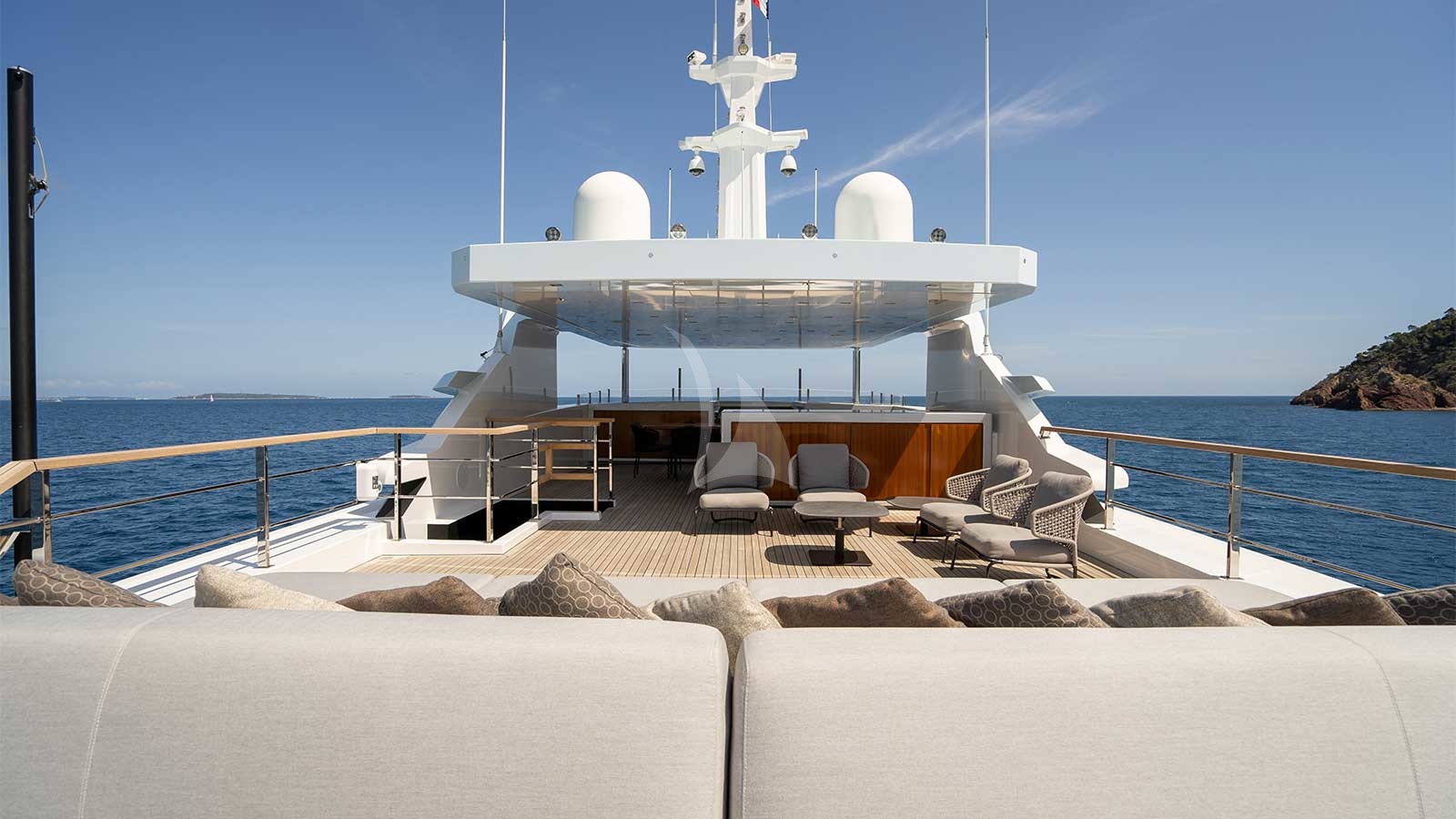 Luxury Crewed Motor Yacht JESMA II photo 7