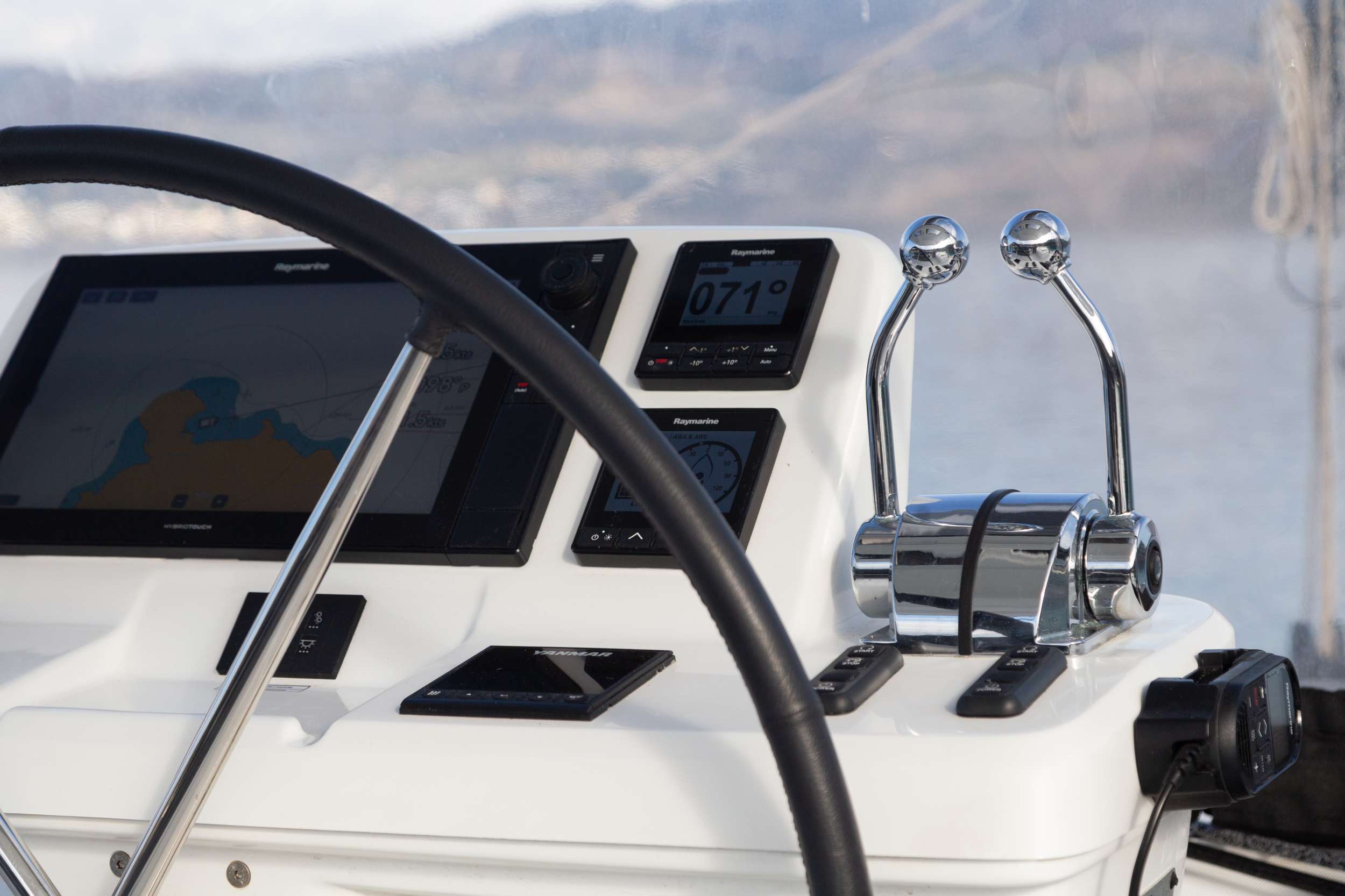 Luxury Crewed Catamaran JEWEL photo 6