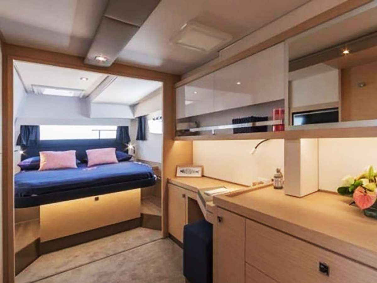 Crewed Catamaran JIOIA 3 photo 8