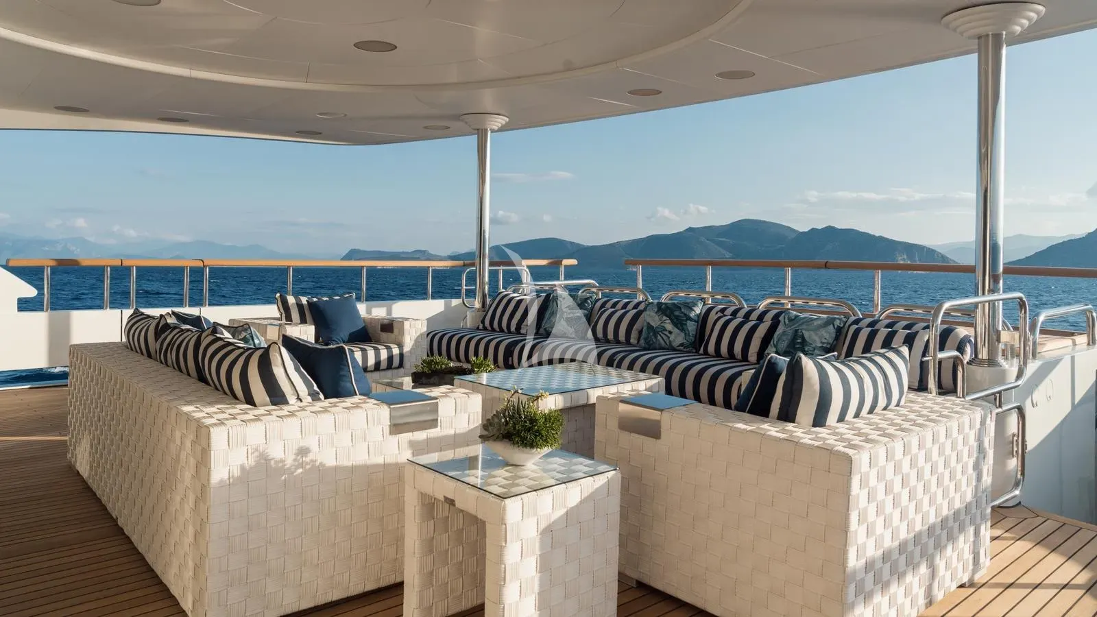 Luxury Crewed Motor Yacht JO I photo 8