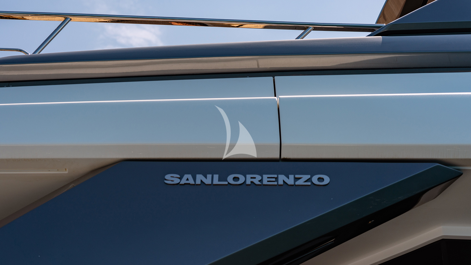 Luxury Crewed Motor Yacht JOURNEY photo 5