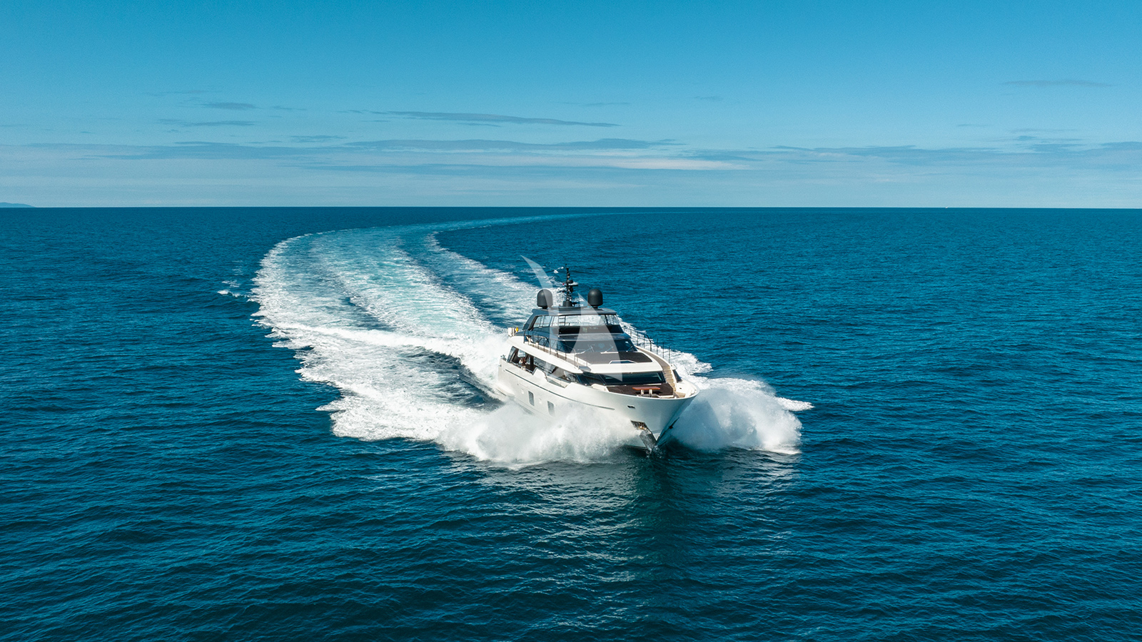 Luxury Crewed Motor Yacht JOURNEY photo 6