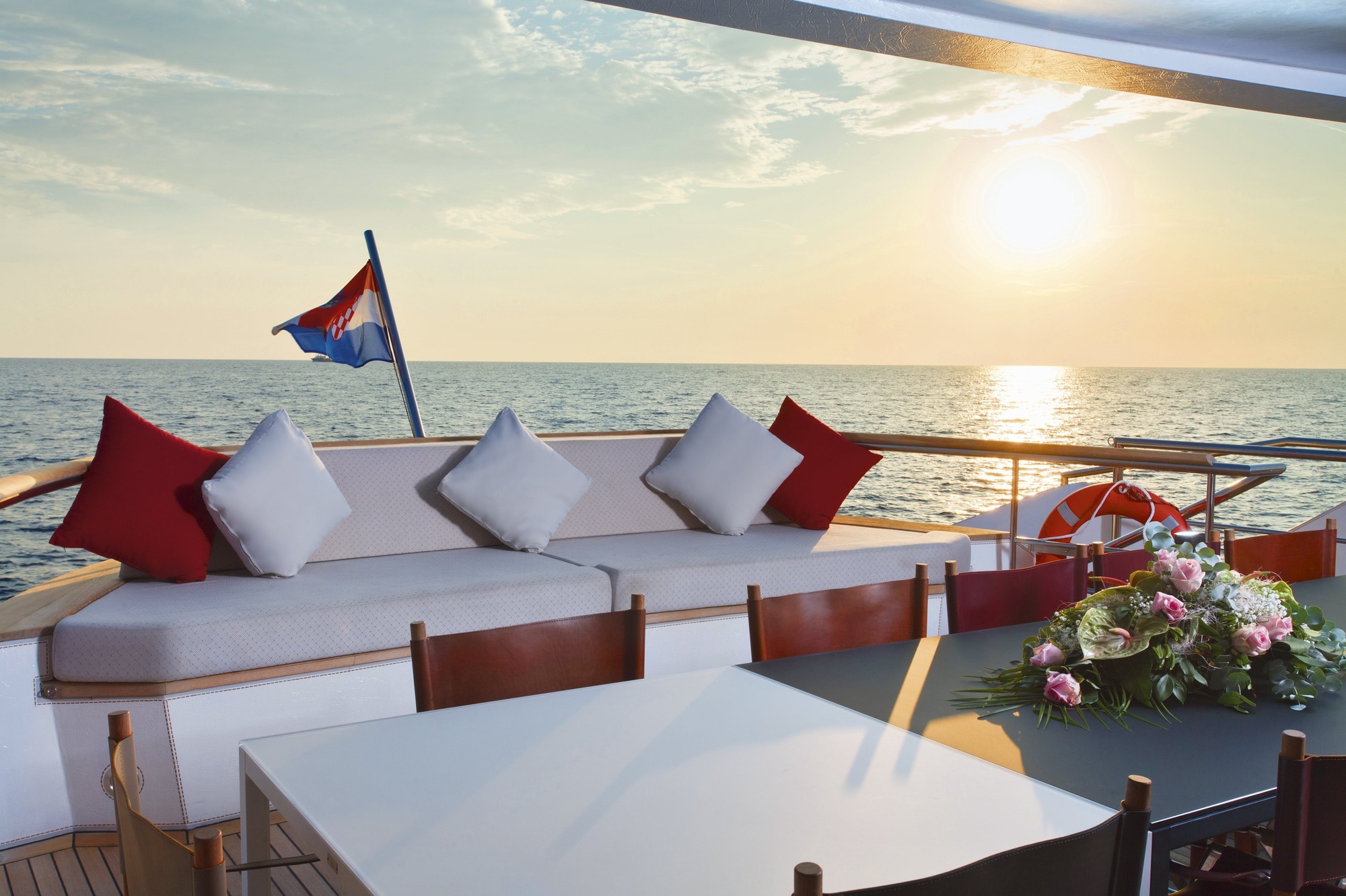 Luxury Crewed Motor Yacht JOY ME photo 3