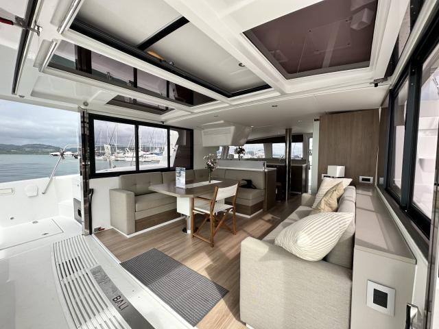 Bareboat JOYOUS photo 8