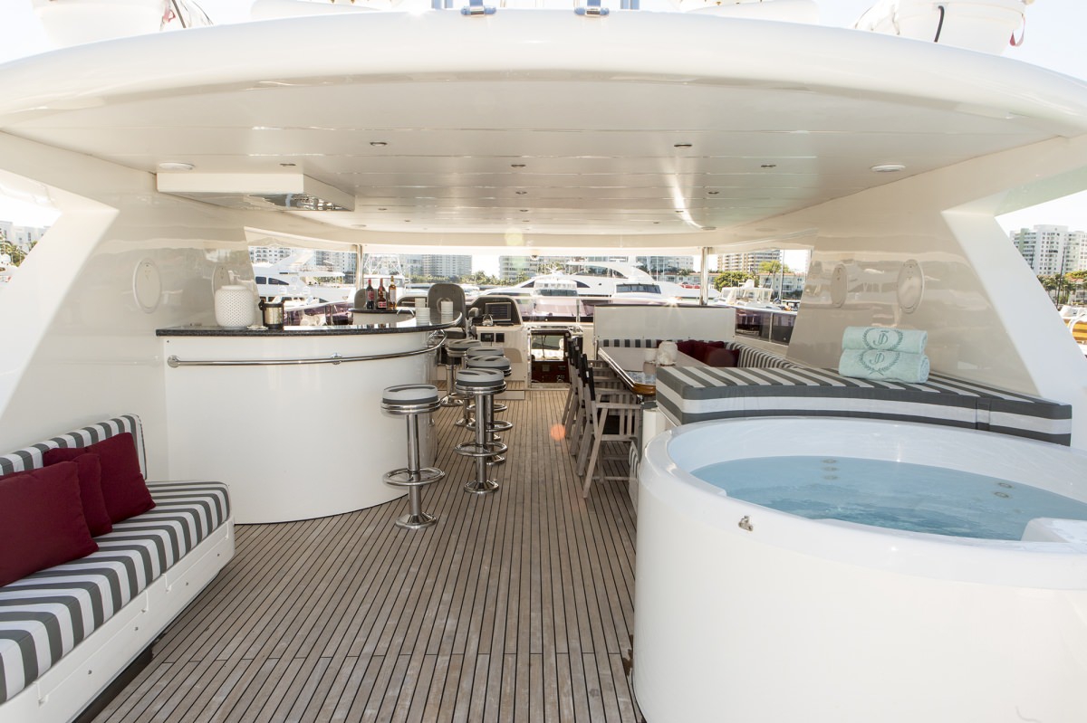 Luxury Crewed Motor Yacht JULIA DOROTHY photo 3