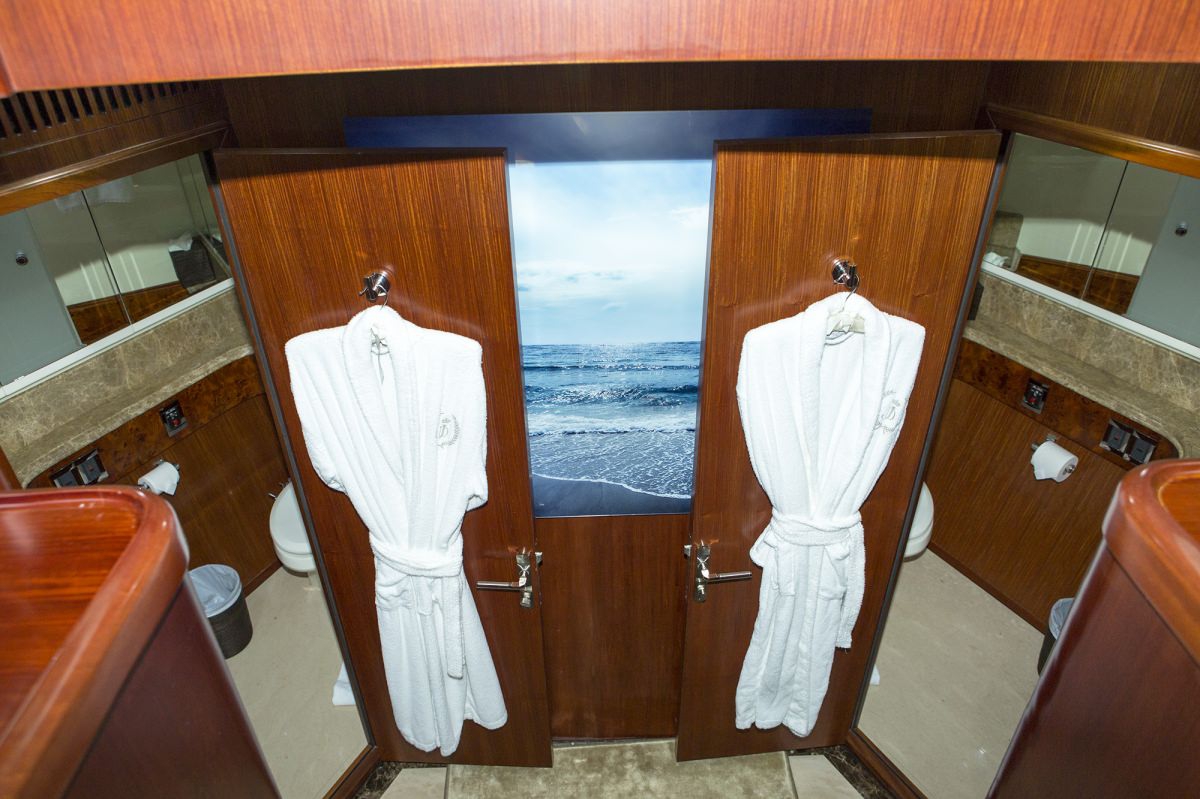 Luxury Crewed Motor Yacht JULIA DOROTHY photo 7