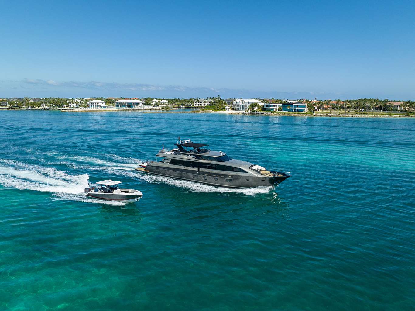 Luxury Crewed Motor Yacht JULIANNE photo 4