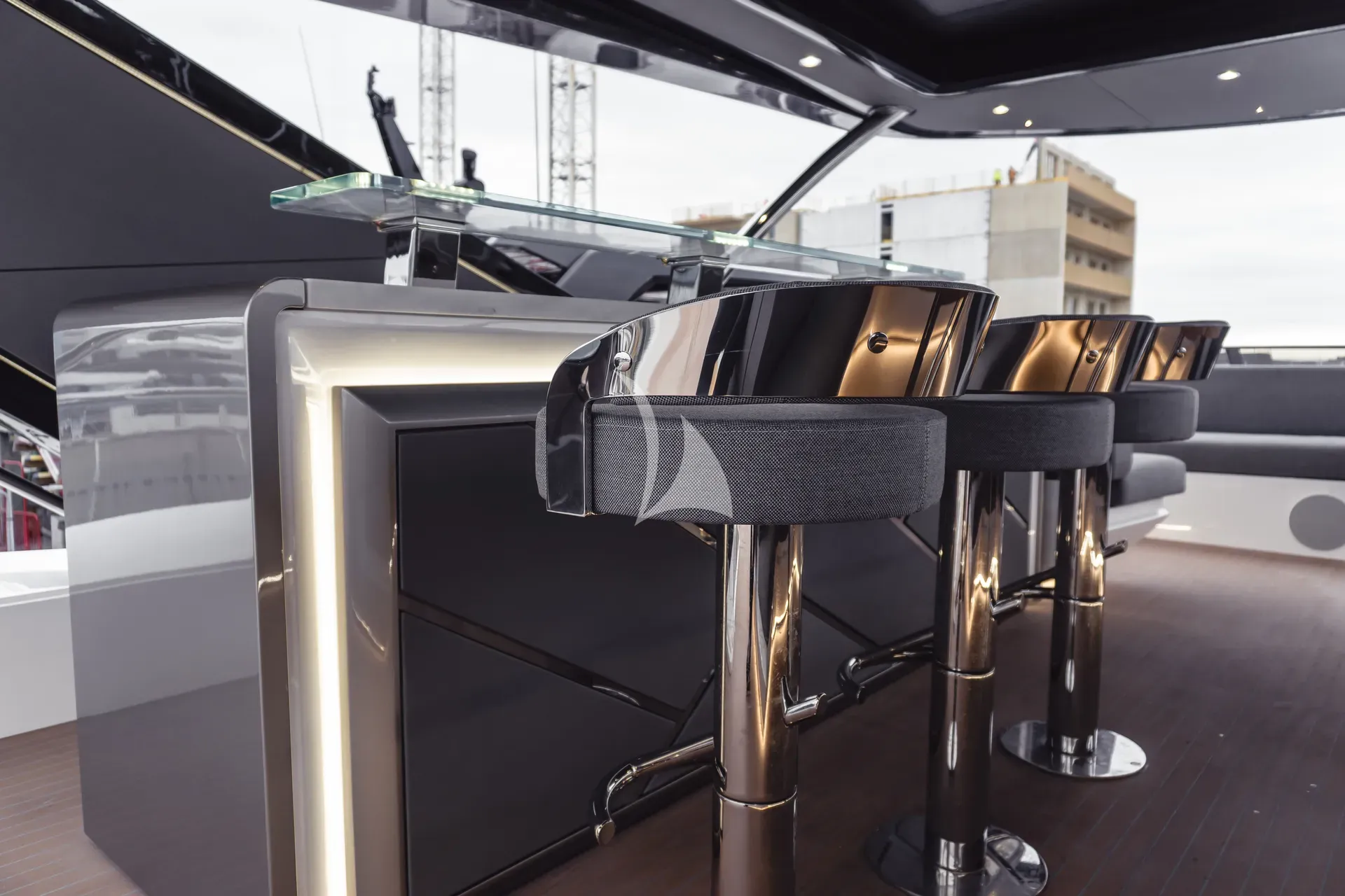 Luxury Crewed Motor Yacht JUNIOR photo 6