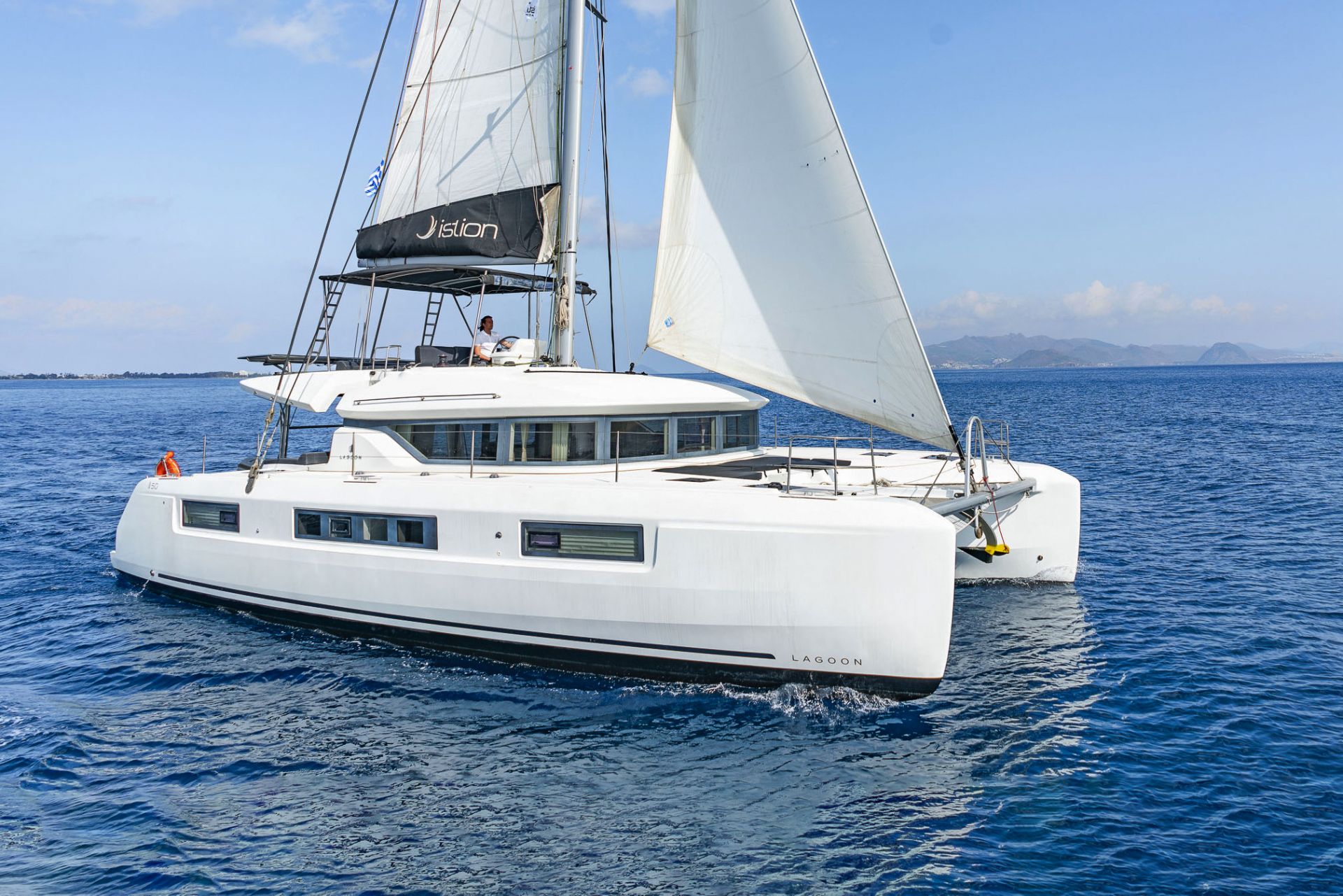 Bareboat Catamaran JUST INFINITY photo 3