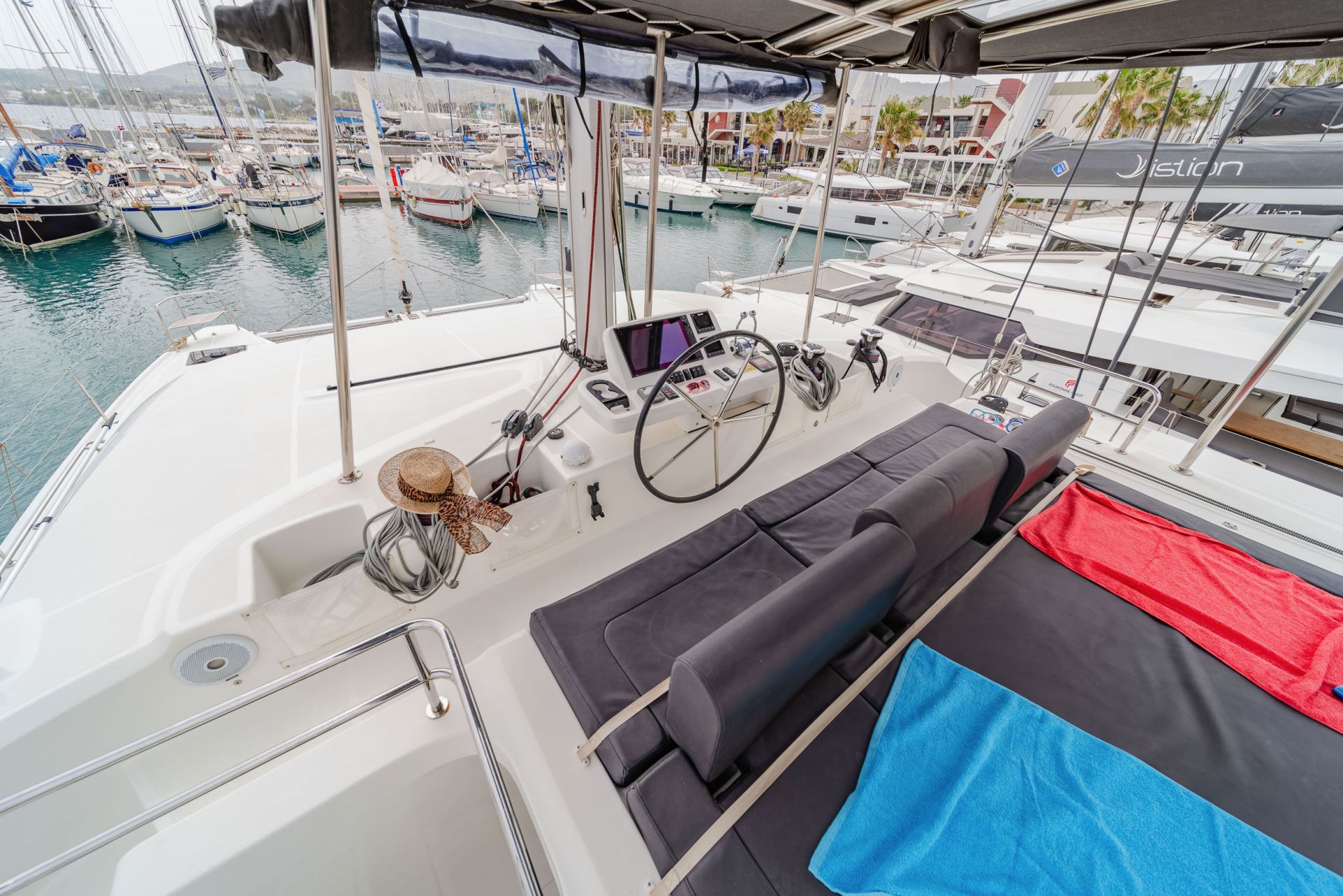 Bareboat Catamaran JUST INFINITY photo 7