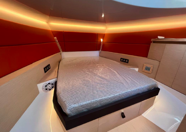 Crewed Motor Yacht KALYPSO II photo 6