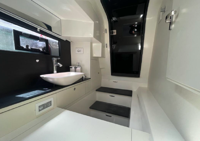 Crewed Motor Yacht KALYPSO III photo 7