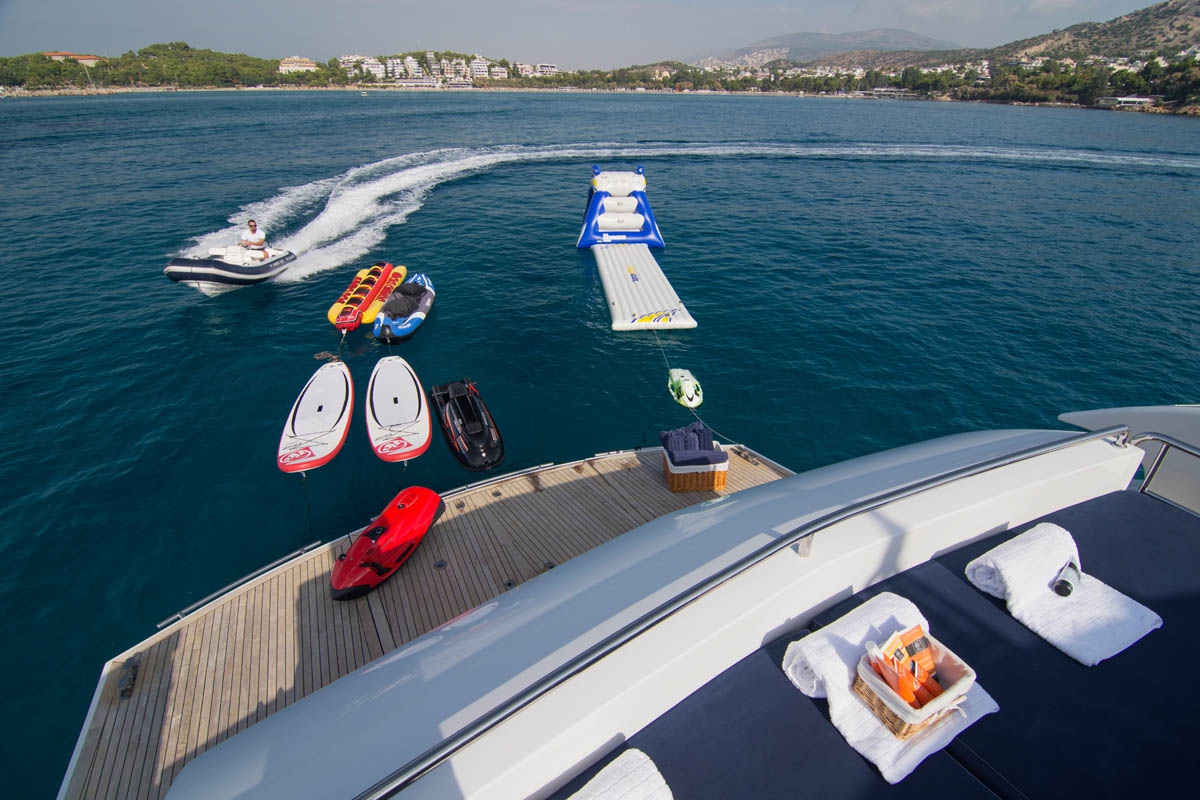 Luxury Crewed Motor Yacht KAMBOS BLUE photo 5