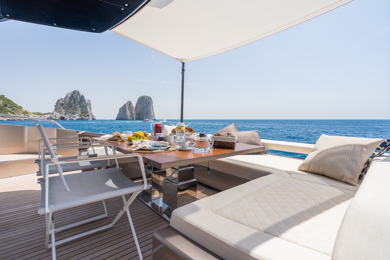 Luxury Crewed Motor Yacht KAR photo 7