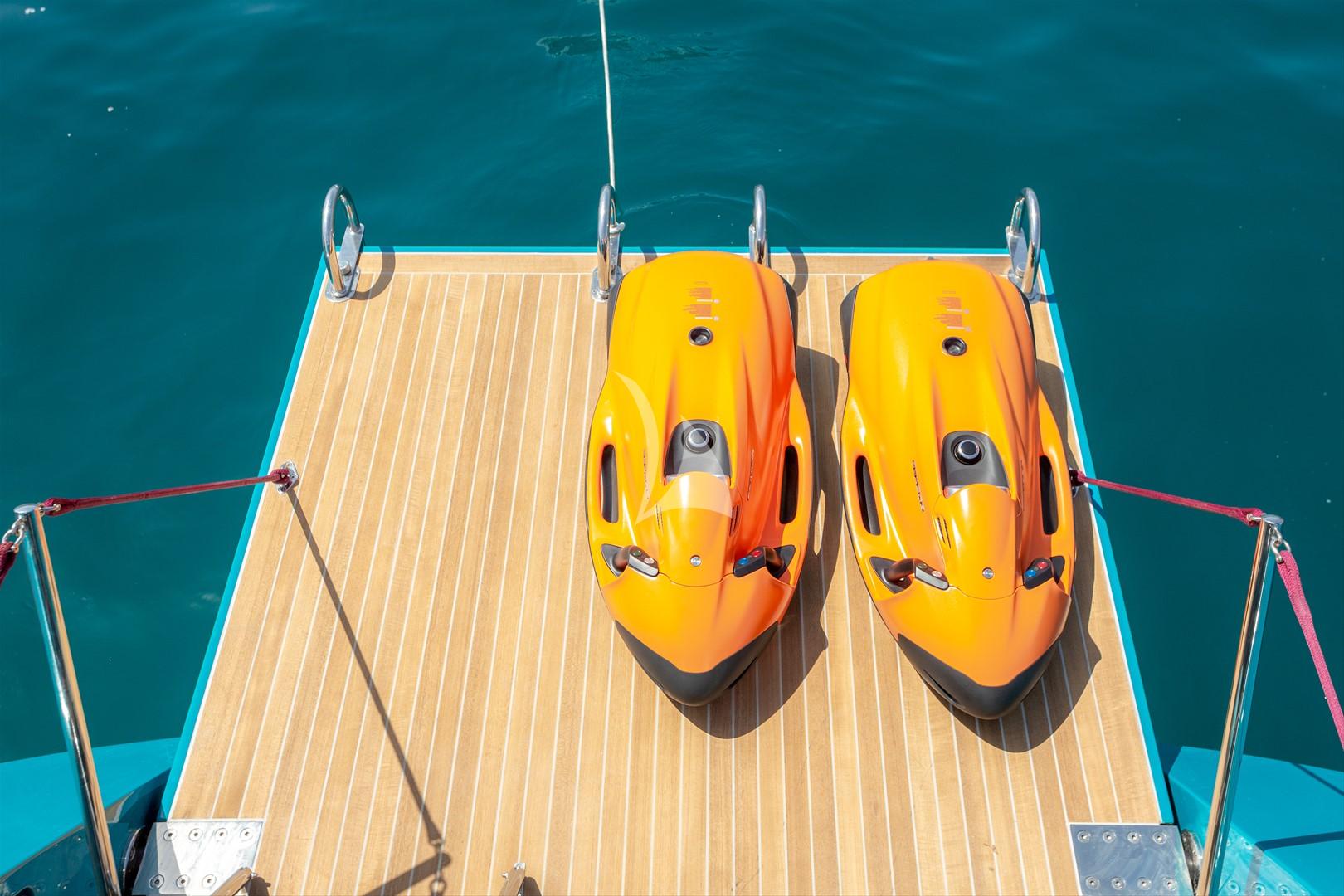 Crewed Sailing Yacht KARIBU photo 4