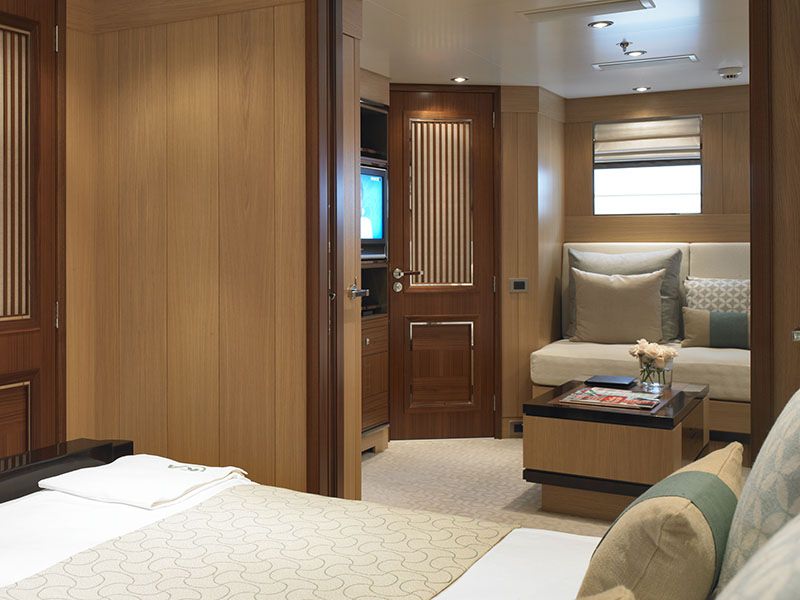 Luxury Crewed Motor Yacht KATHLEEN ANNE photo 8