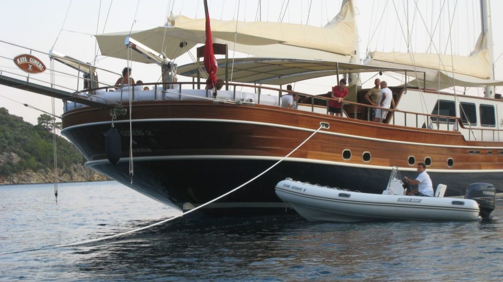 Crewed Sailing Yacht KAYA GUNERI V photo 3