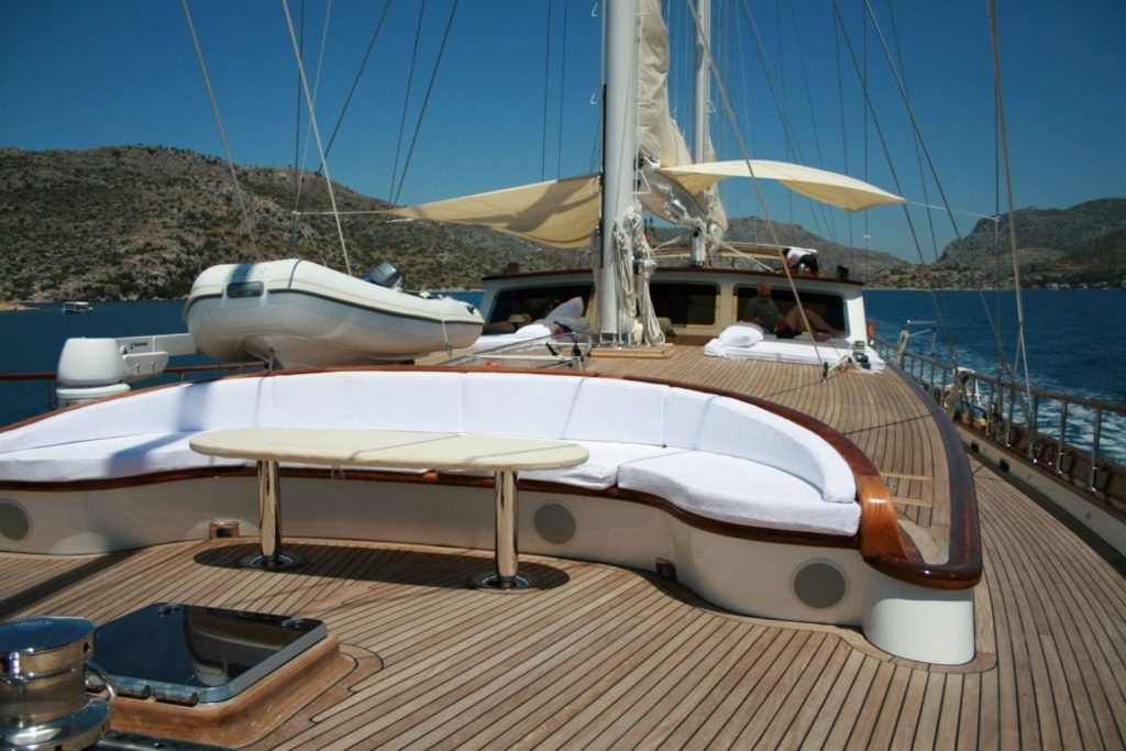Crewed Sailing Yacht KAYA GUNERI V photo 4