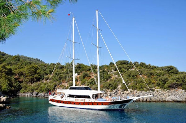 Crewed Sailing Yacht KAYHAN 4