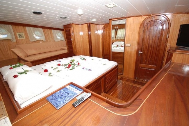 Crewed Sailing Yacht KAYHAN 8 photo 6