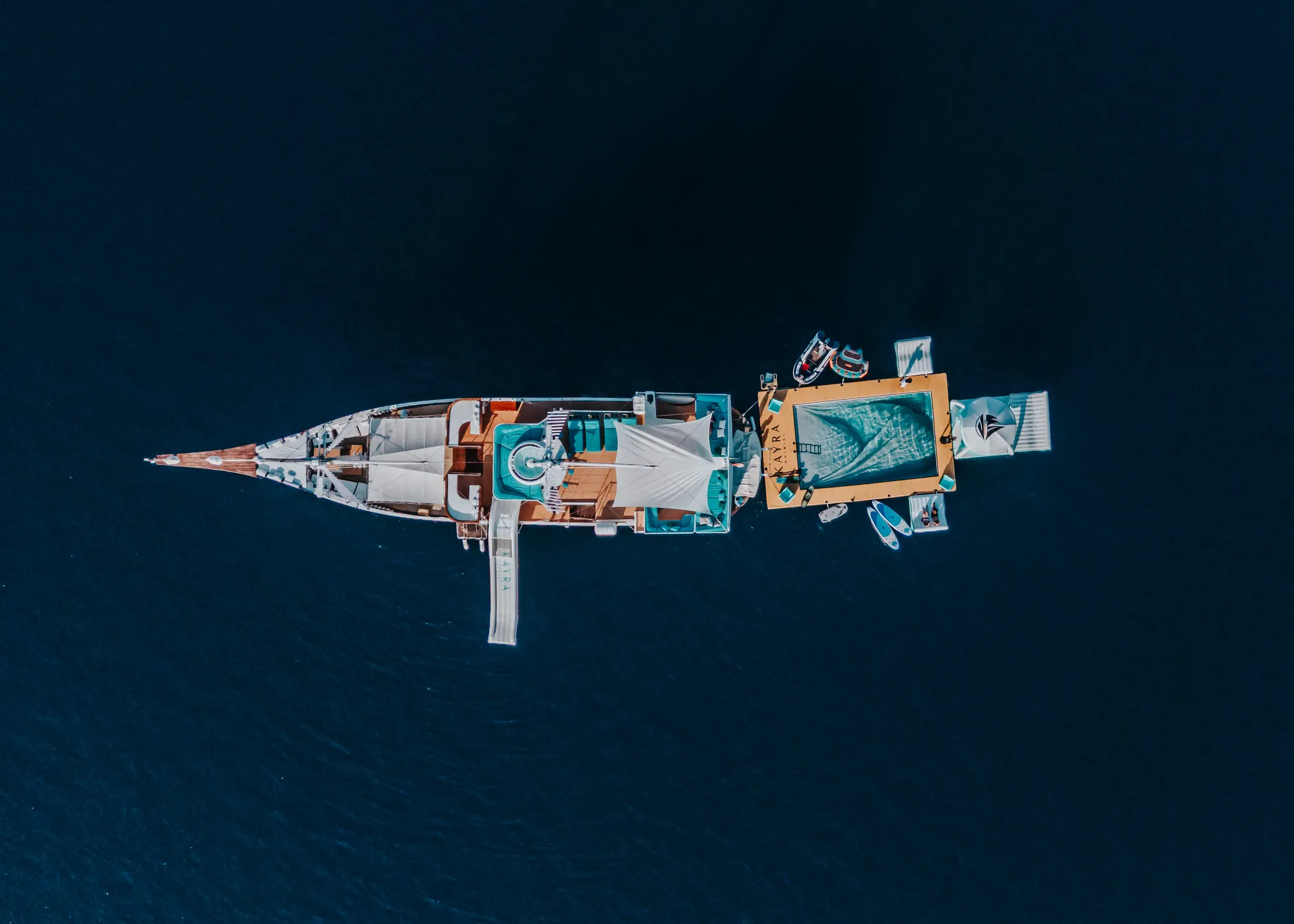 Luxury Crewed Motor Yacht KAYRA photo 4