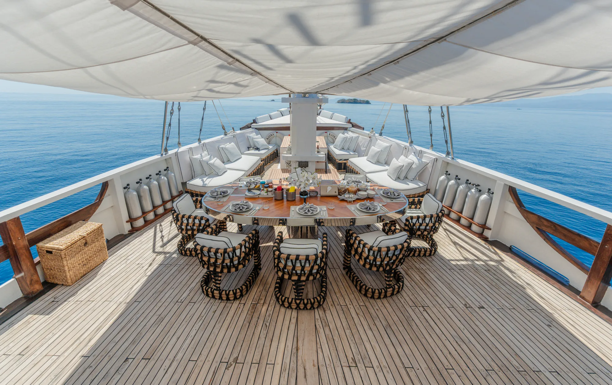 Luxury Crewed Motor Yacht KAYRA photo 6