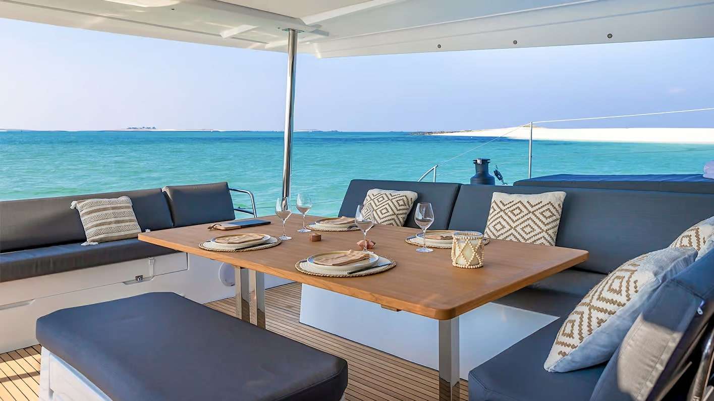 Crewed Catamaran KEBISIKS photo 8