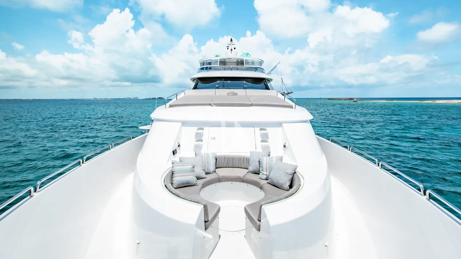 Luxury Crewed Motor Yacht KEMOSABE photo 7