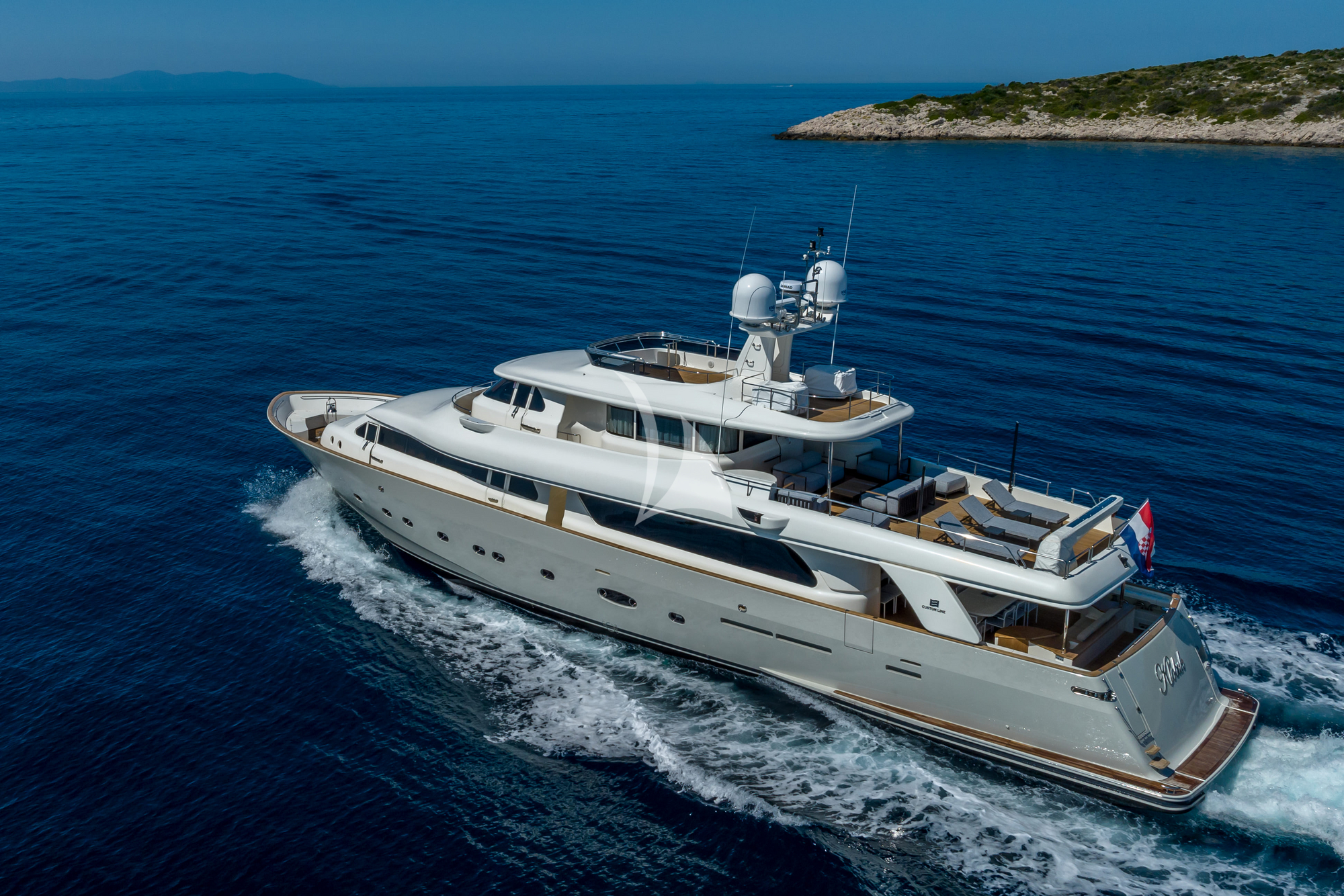 Luxury Crewed Motor Yacht KLOBUK photo 4