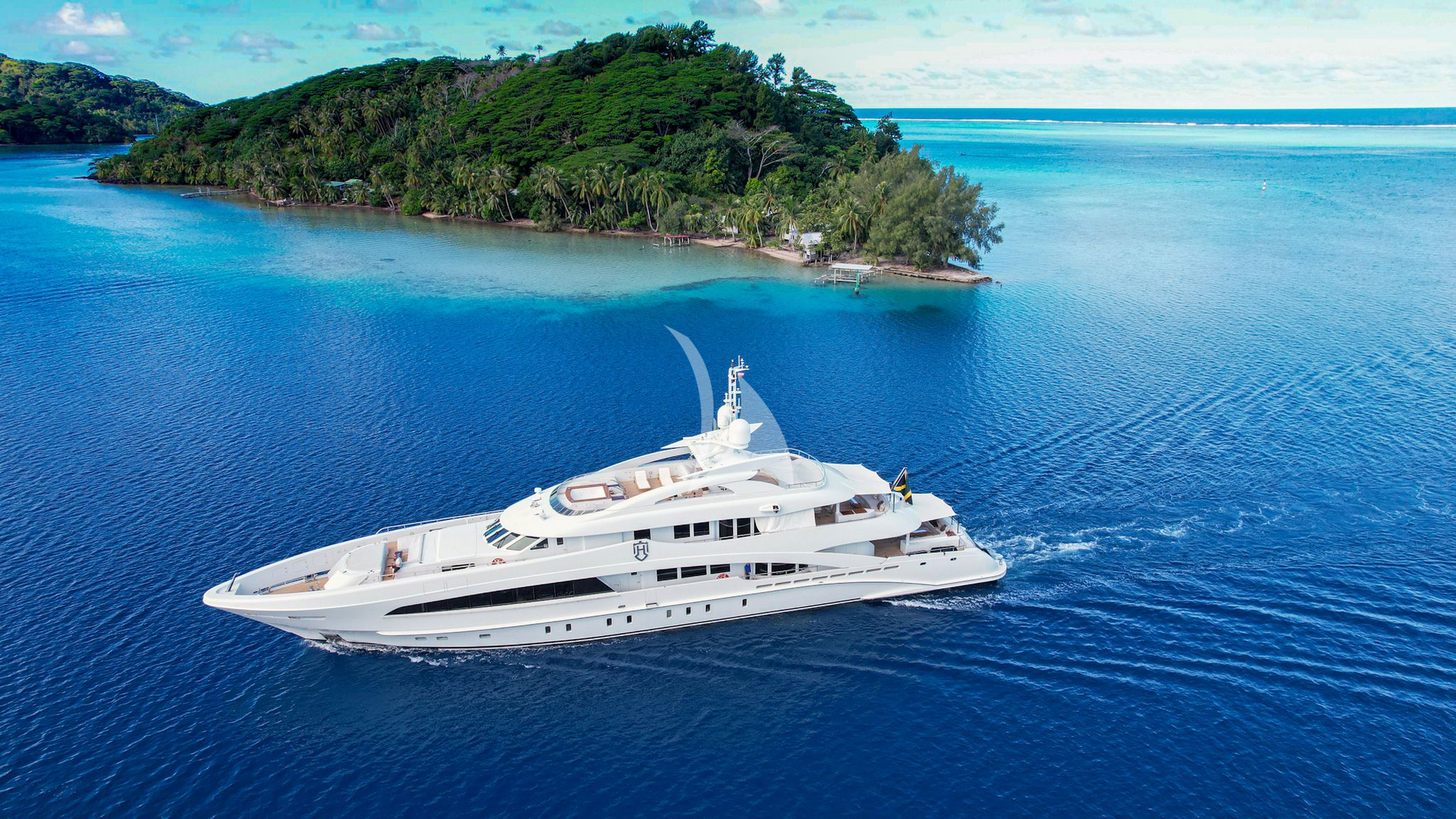 Luxury Crewed Motor Yacht KNIGHT photo 3