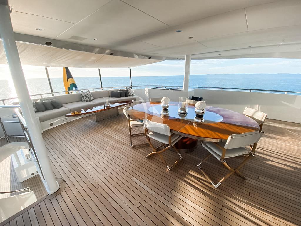 Luxury Crewed Motor Yacht KNIGHT photo 8