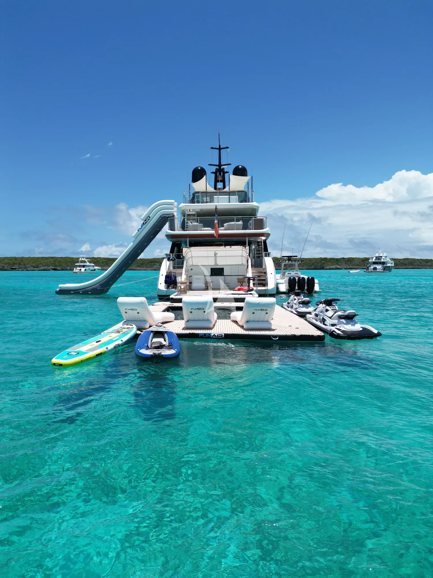 Luxury Crewed Motor Yacht KOJU photo 5