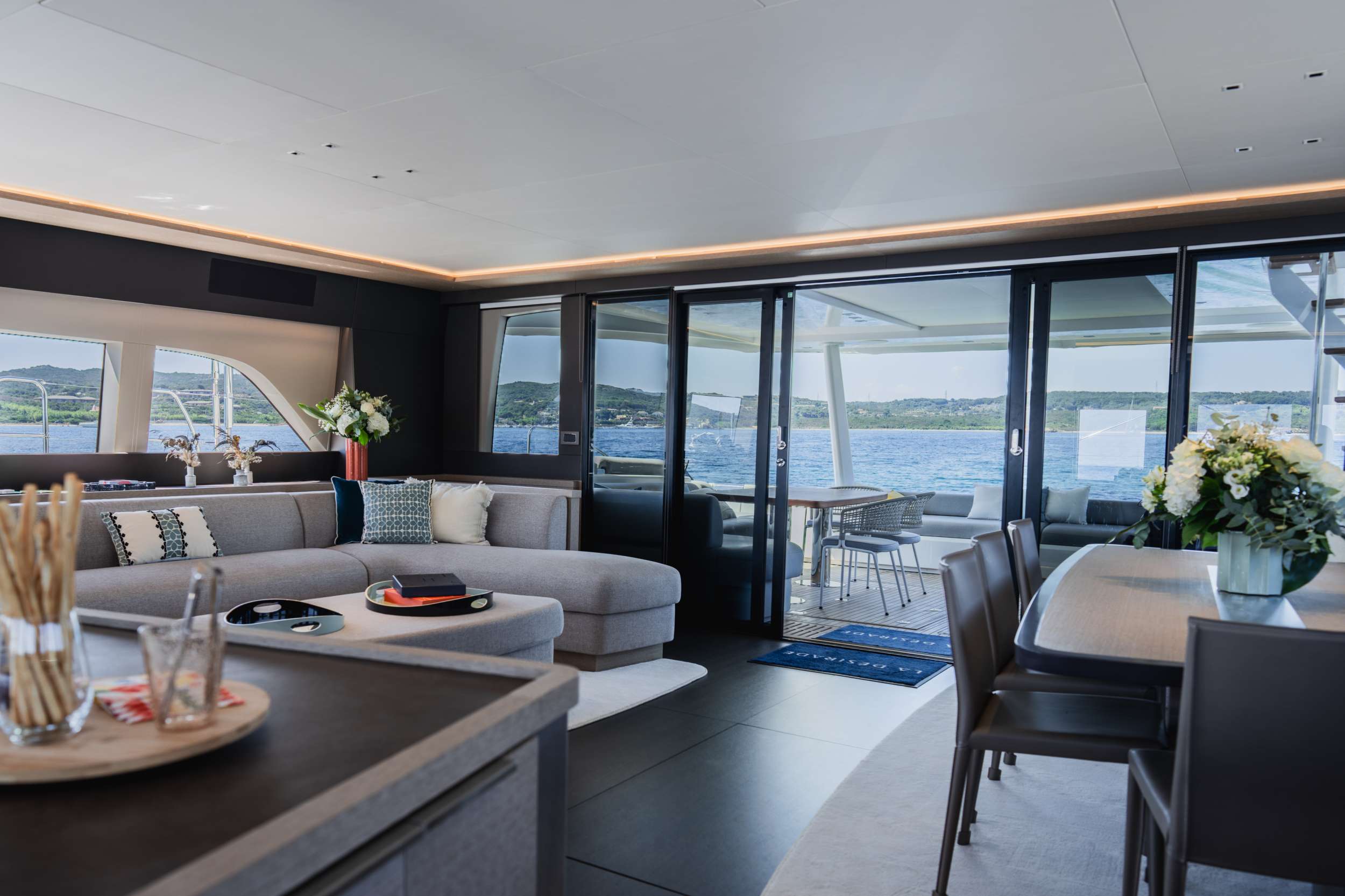 Luxury Crewed Catamaran LA DÉSIRADE photo 7