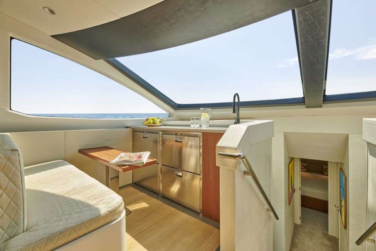 Luxury Crewed Motor Yacht LA FENICE photo 8