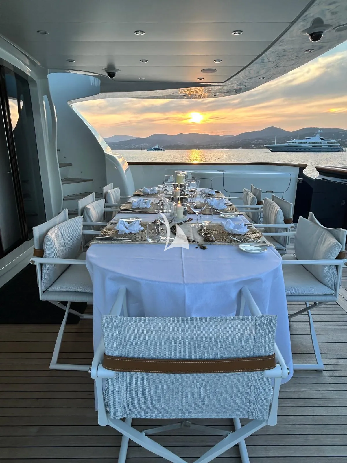 Luxury Crewed Motor Yacht LA GIOCONDA photo 7