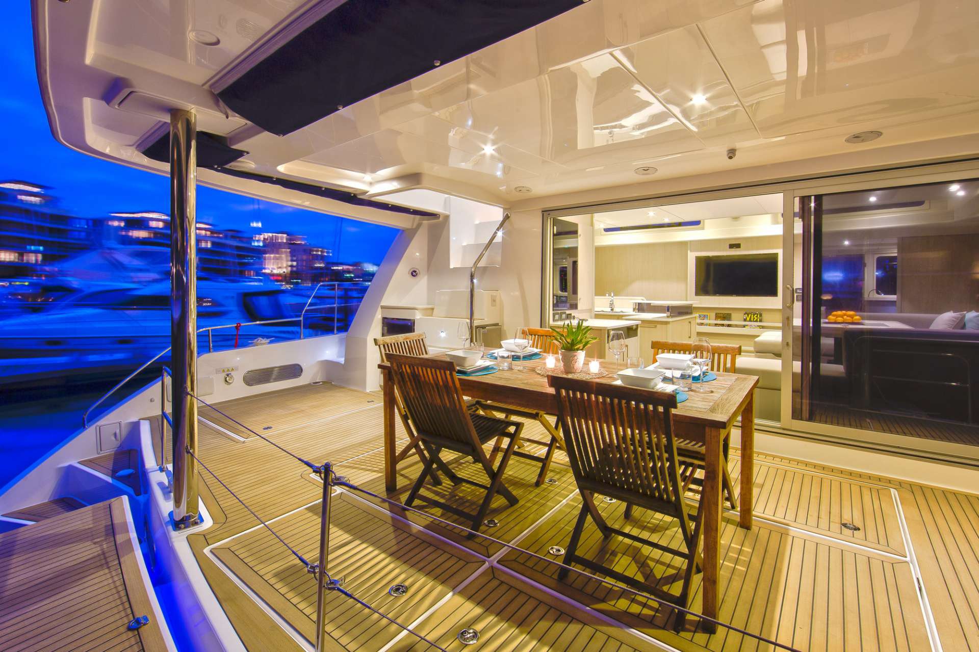 Luxury Crewed Catamaran LA GRANDE BELLEZZA photo 3