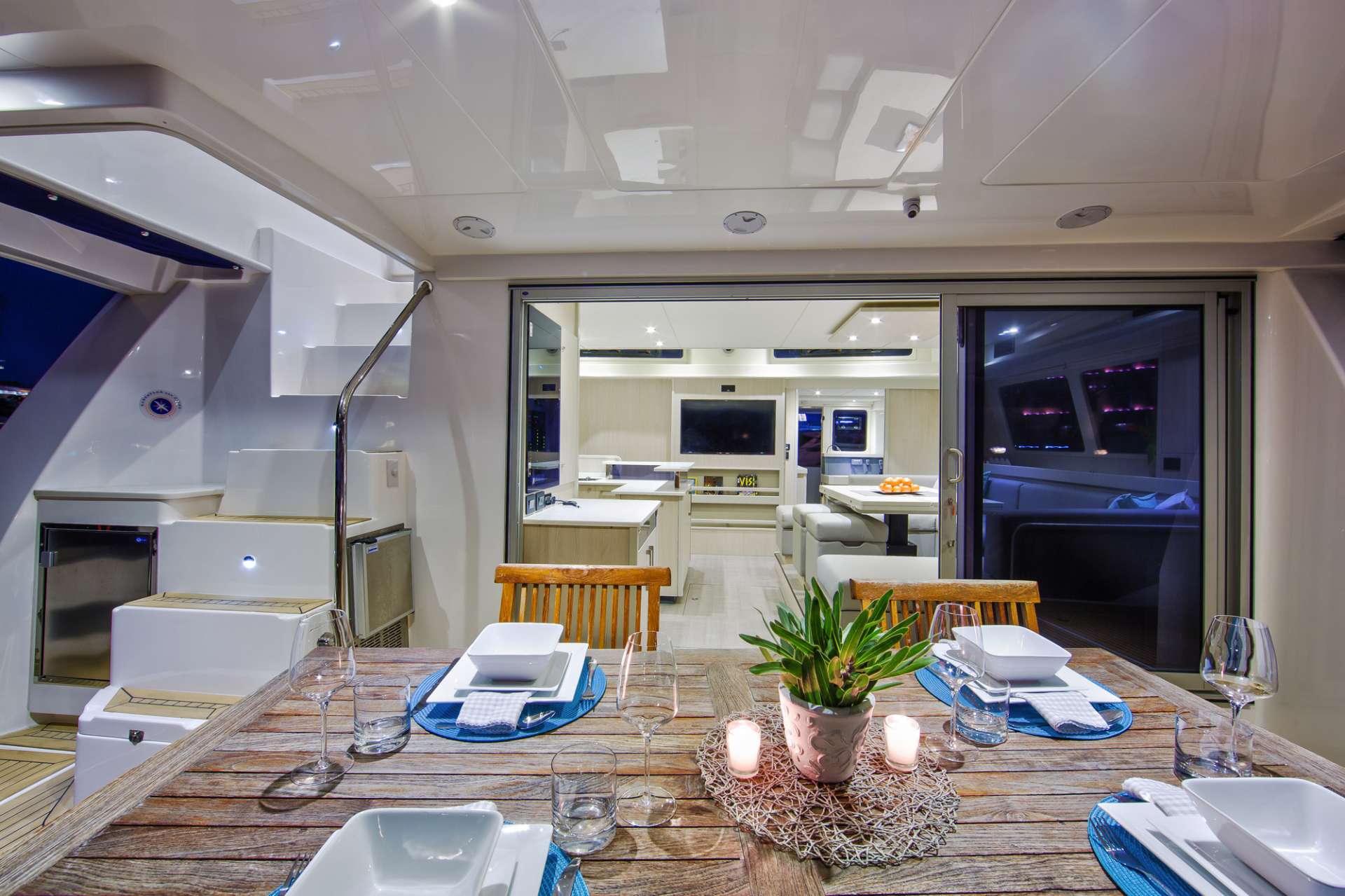 Luxury Crewed Catamaran LA GRANDE BELLEZZA photo 8