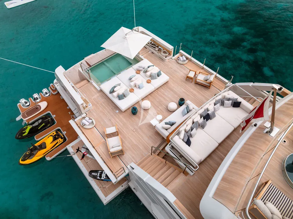 Luxury Crewed Motor Yacht LA LA LAND photo 5