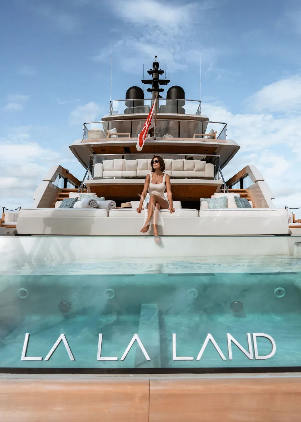 Luxury Crewed Motor Yacht LA LA LAND photo 8