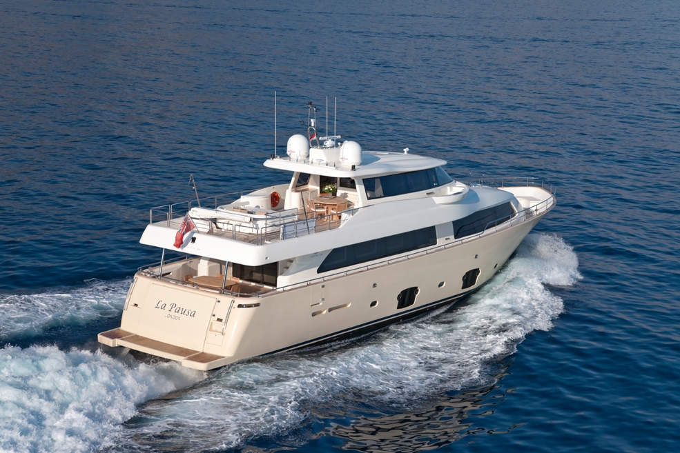 Luxury Crewed Motor Yacht LA PAUSA photo 4