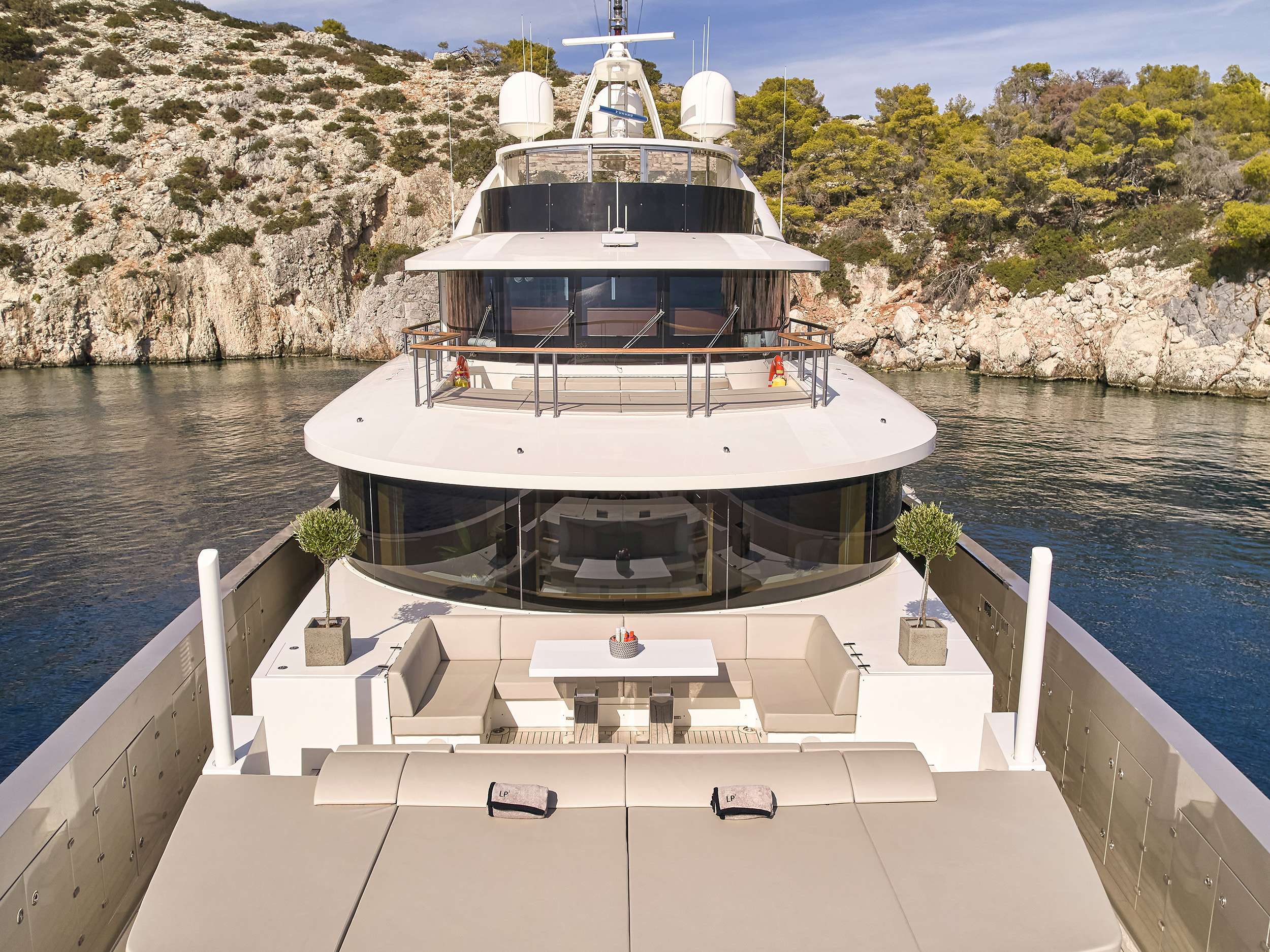 Luxury Crewed Motor Yacht LA PELLEGRINA 1 photo 7