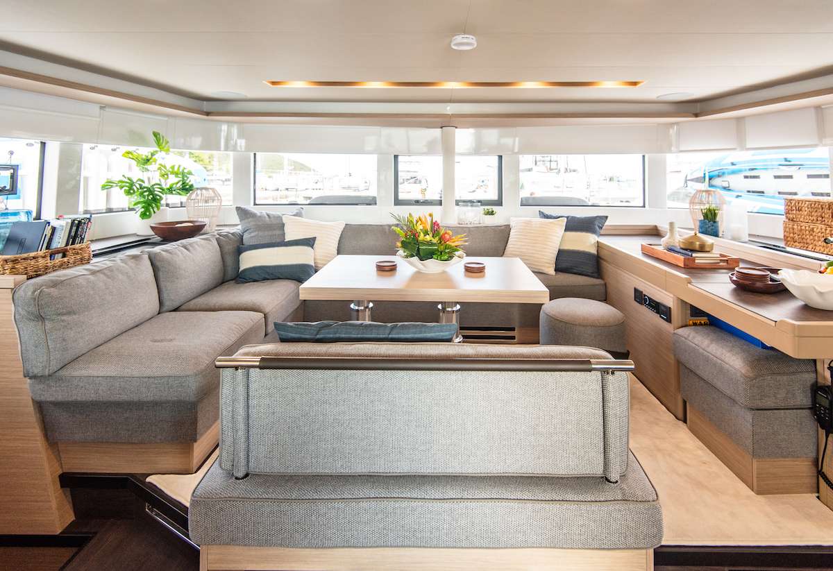 Crewed Catamaran LA SIRENA photo 8