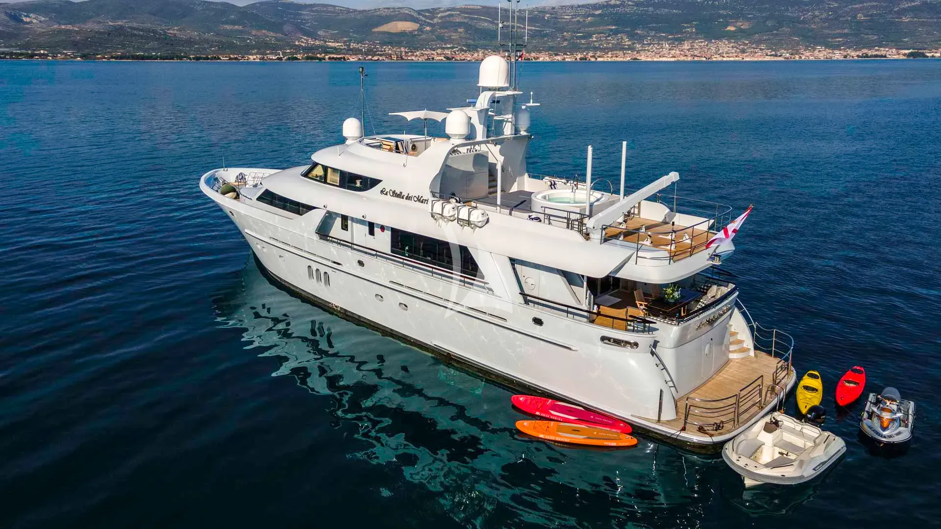 Luxury Crewed Motor Yacht LA STELLA DEI MARI photo 3