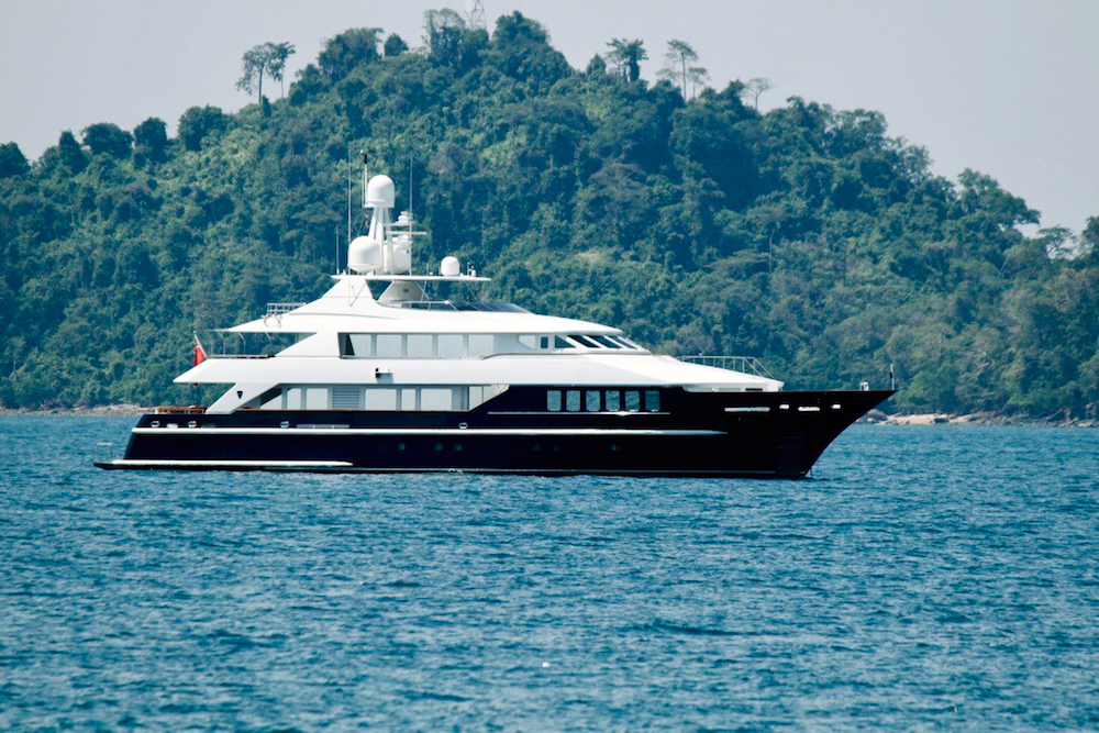 Luxury Crewed Motor Yacht LADY AZUL
