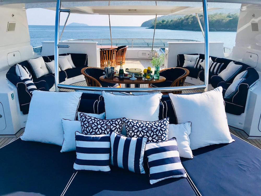 Luxury Crewed Motor Yacht LADY AZUL photo 7